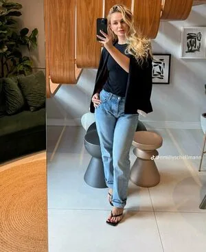 Emilly Schellmann OnlyFans Leaked Free Thumbnail Picture - #ixFG9WzN6w