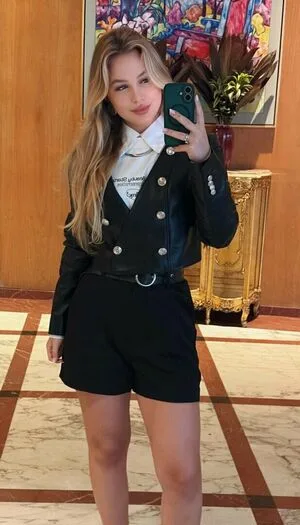Emilly Schellmann OnlyFans Leaked Free Thumbnail Picture - #mjbuYmrdqG