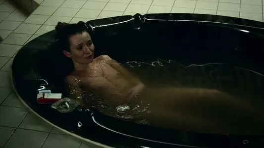Emily Browning OnlyFans Leaked Free Thumbnail Picture - #Yg1FSsN5s2