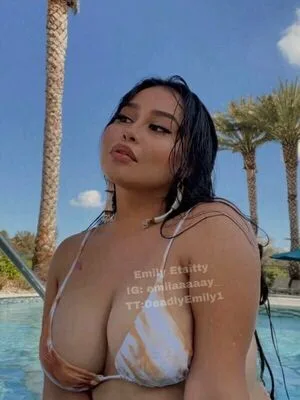 Emily Etsitty Thumbnail Picture