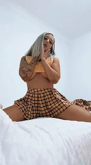 Emily Paul Thumbnail Picture