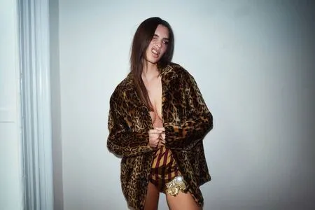 Emily Ratajkowski OnlyFans Leaked Free Thumbnail Picture - #UuloWIeFFs