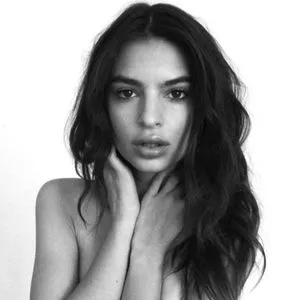 Emily Ratajkowski OnlyFans Leaked Free Thumbnail Picture - #pRQrxJrSnZ