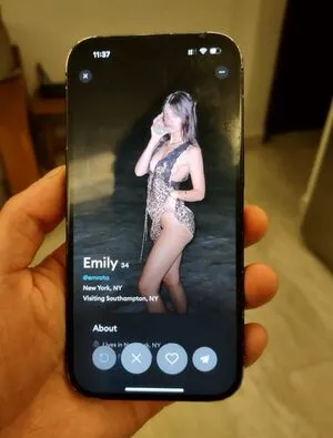 Emily Ratajkowski OnlyFans Leaked Free Thumbnail Picture - #sgvFS8vAEv