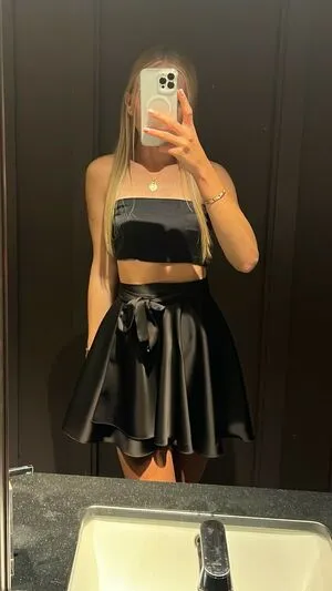 Emily Stevens Thumbnail Picture
