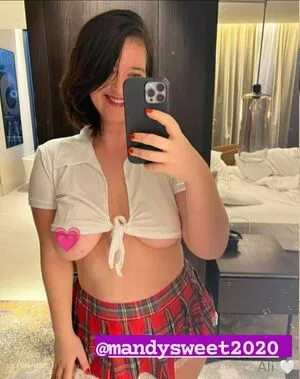 Emilyali Thumbnail Picture