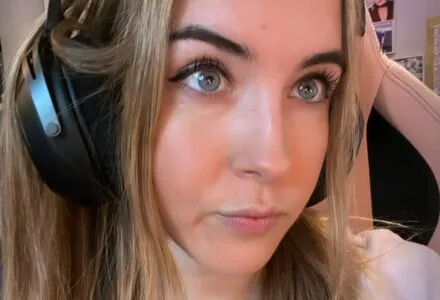 Emilycc OnlyFans Leaked Free Thumbnail Picture - #1KnTLfuOOB
