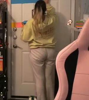Emilycc OnlyFans Leaked Free Thumbnail Picture - #tCpecg4bw4