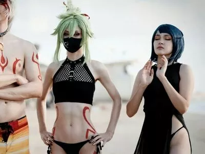 Emilycos Thumbnail Picture
