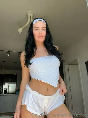 Emilykernsx OnlyFans Leaked Free Thumbnail Picture - #Dyf2tDc0qB