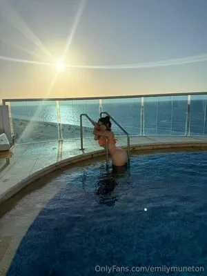 Emilymuneton OnlyFans Leaked Free Thumbnail Picture - #d0Ao7lUBk3