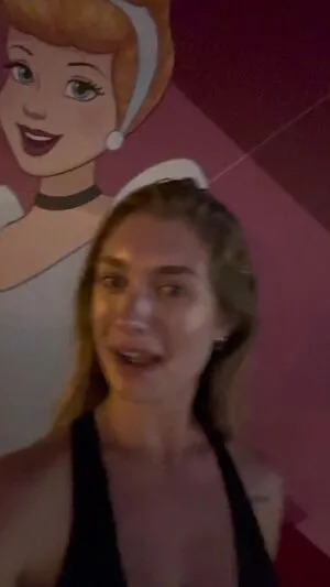 Emilyrvip Thumbnail Picture