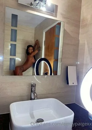 Emilywakelingx OnlyFans Leaked Free Thumbnail Picture - #LelKvaKDgZ