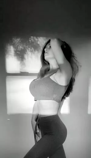 Emilyyfiore Thumbnail Picture