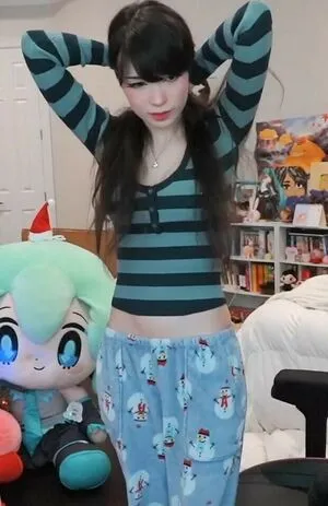 Emiru OnlyFans Leaked Free Thumbnail Picture - #5LdM41MPJA