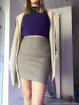emis18now OnlyFans Leaked Free Thumbnail Picture - #uvEin4KIlx