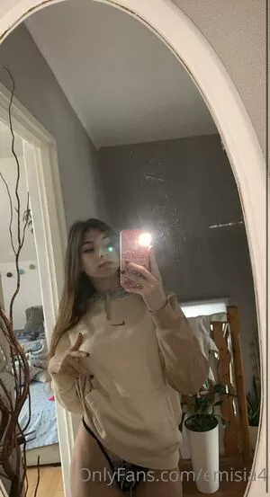 Emisia4 OnlyFans Leaked Free Thumbnail Picture - #M906ICmEG9