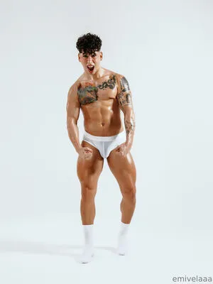 Emivelaaa OnlyFans Leaked Free Thumbnail Picture - #gkQQh88KXw