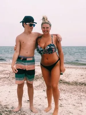 Emma Burzynski OnlyFans Leaked Free Thumbnail Picture - #gzwL7oRfml