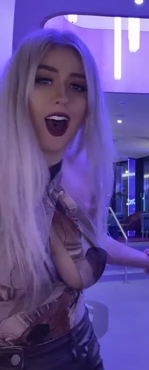 Emma C OnlyFans Leaked Free Thumbnail Picture - #5Lqper2Vo5