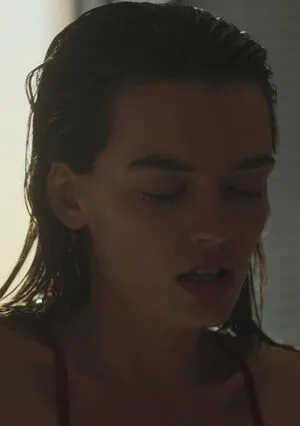 Emma Mackey OnlyFans Leaked Free Thumbnail Picture - #2nWoEbMPPx