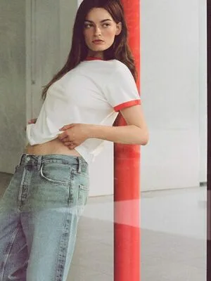 Emma Mackey OnlyFans Leaked Free Thumbnail Picture - #ivCKF7Q778