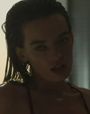 Emma Mackey OnlyFans Leaked Free Thumbnail Picture - #yhkNPDFsqe