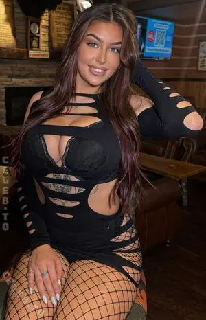 Emma Nova Thumbnail Picture