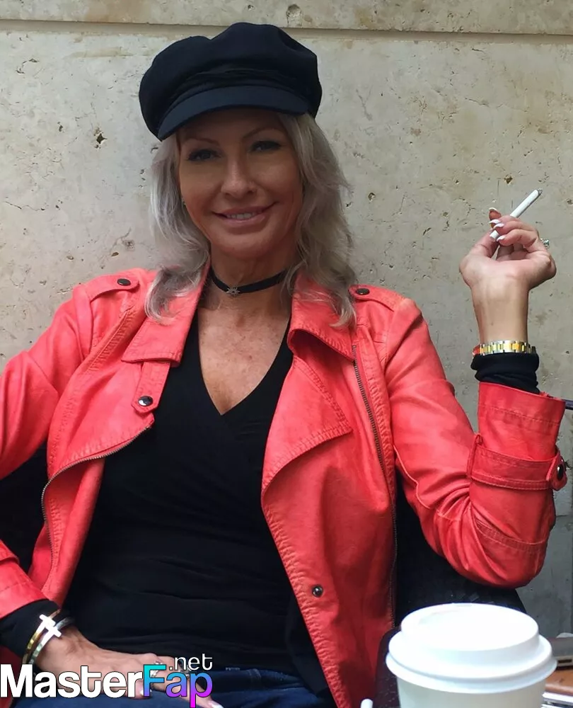 Emma starr smoking