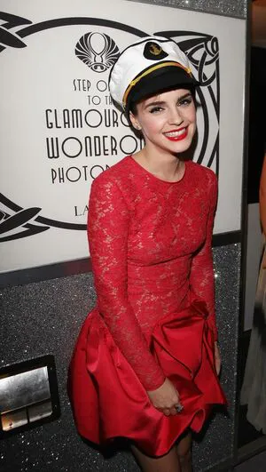 Emma Watson OnlyFans Leaked Free Thumbnail Picture - #VicN8KILuo
