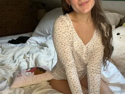 Emmaabaker Thumbnail Picture