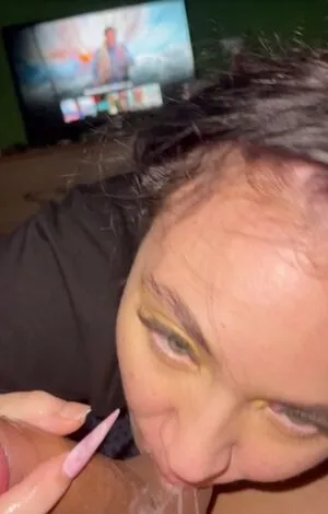 Emmaameera Thumbnail Picture