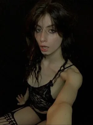 Emmaxox Thumbnail Picture