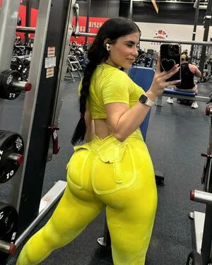 Emme Cavazos Thumbnail Picture