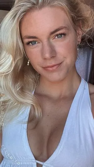 Emmi Schmidt OnlyFans Leaked Free Thumbnail Picture - #2rkh3fn1I9