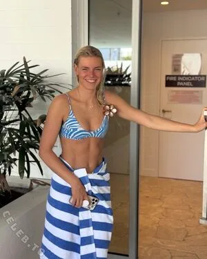Emmi Schmidt OnlyFans Leaked Free Thumbnail Picture - #8VyH42wse8