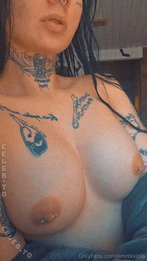 Emmi Viola OnlyFans Leaked Free Thumbnail Picture - #7CiktuogS1