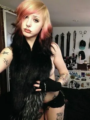 Emoemz OnlyFans Leaked Free Thumbnail Picture - #0B3FyyaISD