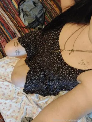 Emokitten69 Thumbnail Picture