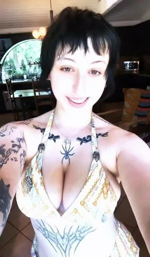 Empyreee Thumbnail Picture