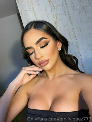 Emsexylips Thumbnail Picture