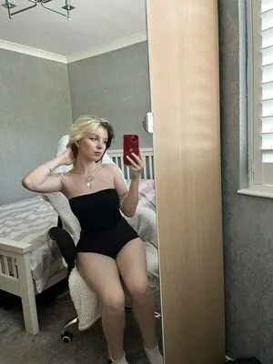 Emzeeni OnlyFans Leaked Free Thumbnail Picture - #X05wCpE3FP