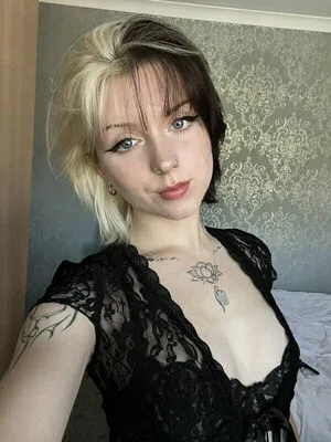 Emzeeni OnlyFans Leaked Free Thumbnail Picture - #bqrwQVc5qs