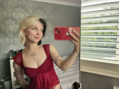Emzeeni OnlyFans Leaked Free Thumbnail Picture - #kTcbZ9mYol
