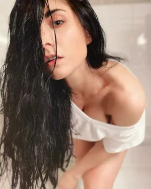 Erika Atomika Thumbnail Picture