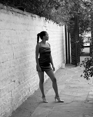 Erika Fong Thumbnail Picture