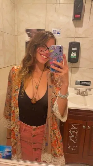 Erin Daugherty OnlyFans Leaked Free Thumbnail Picture - #BsuFr2BPe5