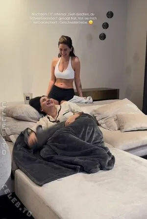 Esra Algac OnlyFans Leaked Free Thumbnail Picture - #xOMAWbS0l6