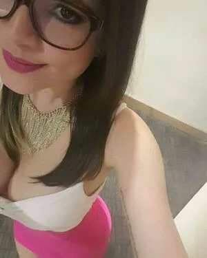 Estefania Salcedo Thumbnail Picture