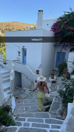 Ester Dobrik OnlyFans Leaked Free Thumbnail Picture - #e0PDussWfJ